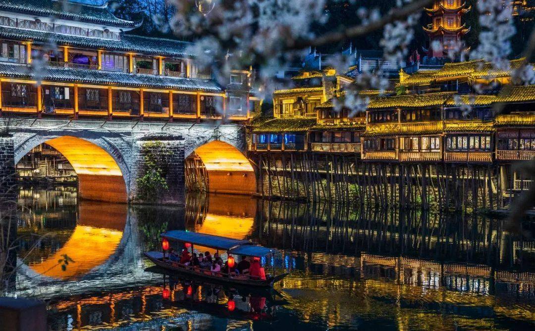 湘江之畔，湖南风情散文